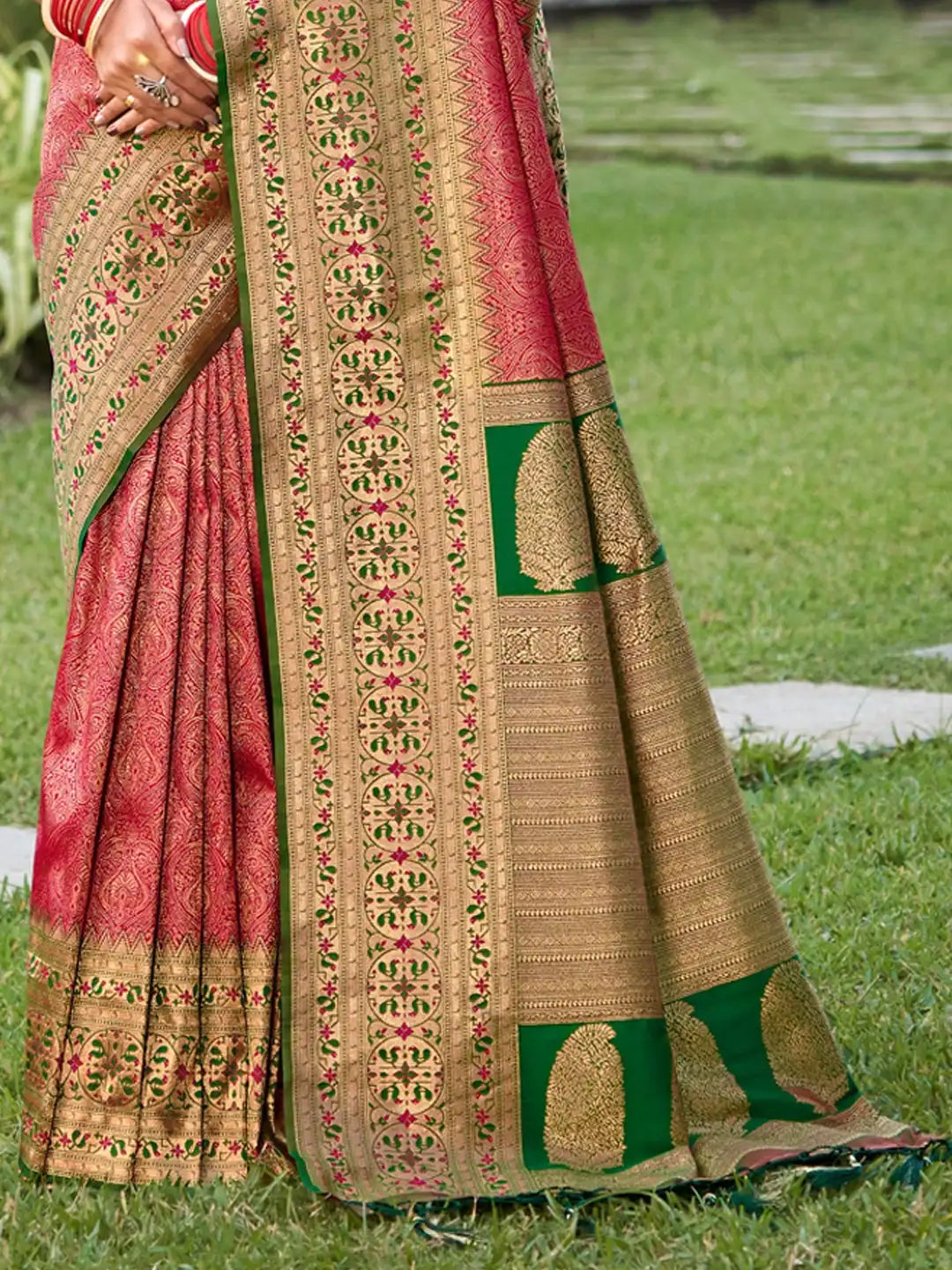 India Silk Presents Pink And Green Contrast Banarasi Silk Sarees Adorned With Beautiful Weaving Featuring A Striking