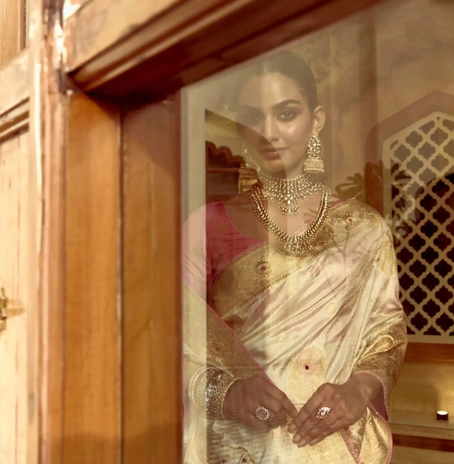 India Silk White Presents A Pure Viscose Saree Featuring A Delicately Hand-Worked Body That Showcases Exquisite Craftsmanship